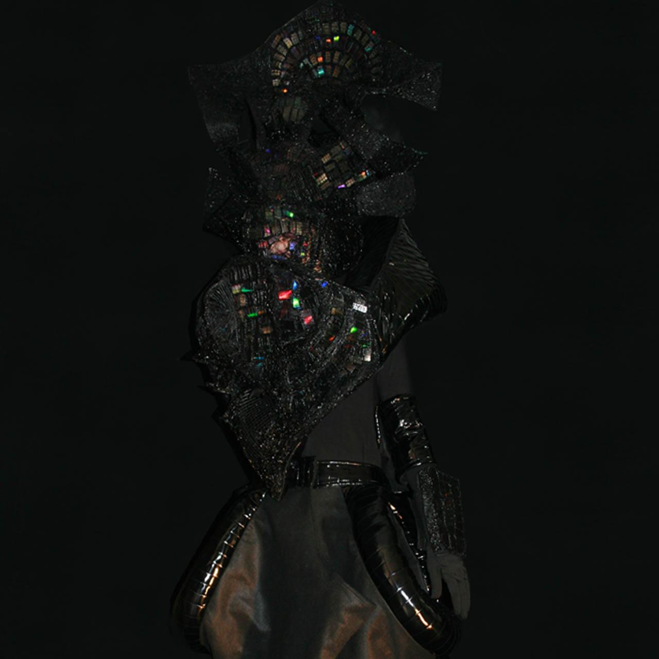 #fractalamnesia #wow2016 #design #ericagrayartist #wearableart #wearables #3dfashion #wearableartist #wearabletech #techfashion