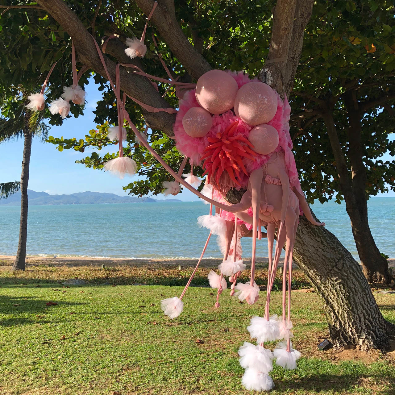 #ericagrayartist #2017strandephemera #strandephemera #strandephemeratownsville #sculptureartist #sculpture #3dartist #sculpturedart #sculptural #contemporary #sculpturedesign #contemporaryartist #coralart #sealife #seacreatures